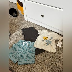 Boys 12 Months Carters Outfit NWT